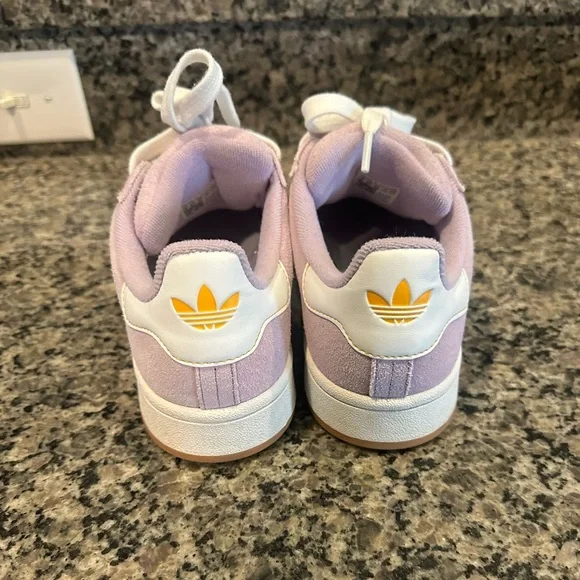 Adidas Campus Lilac suede shoes. Size 8. - Picture 4 of 5